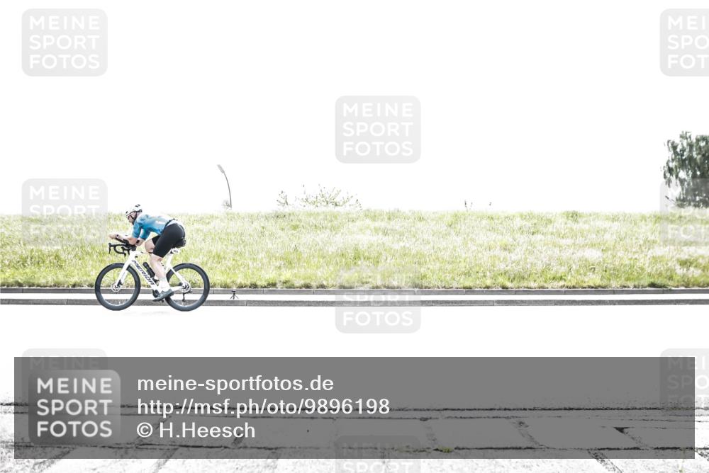 21.06.2026 - 29. Vierlanden-Triathlon H.Heesch http://msf.ph/oto/9896198 21.06.2026 11:38:09 Radfahren 637, 640, 666, 693, 814, 864 meine-sportfotos.de