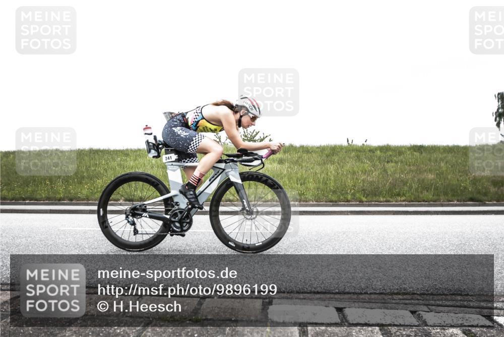 21.06.2026 - 29. Vierlanden-Triathlon H.Heesch http://msf.ph/oto/9896199 21.06.2026 09:46:52 Radfahren 140, 240, 241 meine-sportfotos.de