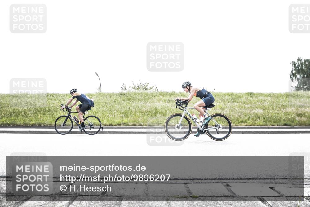 21.06.2026 - 29. Vierlanden-Triathlon H.Heesch http://msf.ph/oto/9896207 21.06.2026 11:38:44 Radfahren 15, 253, 703 meine-sportfotos.de