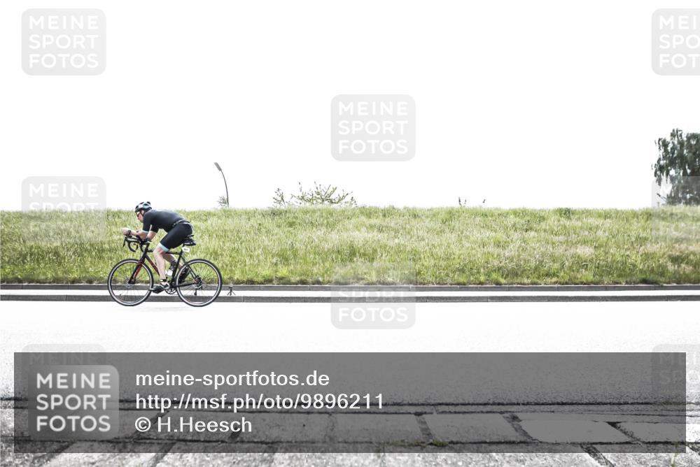 21.06.2026 - 29. Vierlanden-Triathlon H.Heesch http://msf.ph/oto/9896211 21.06.2026 11:40:01 Radfahren 641, 647, 685, 721, 739, 830 meine-sportfotos.de
