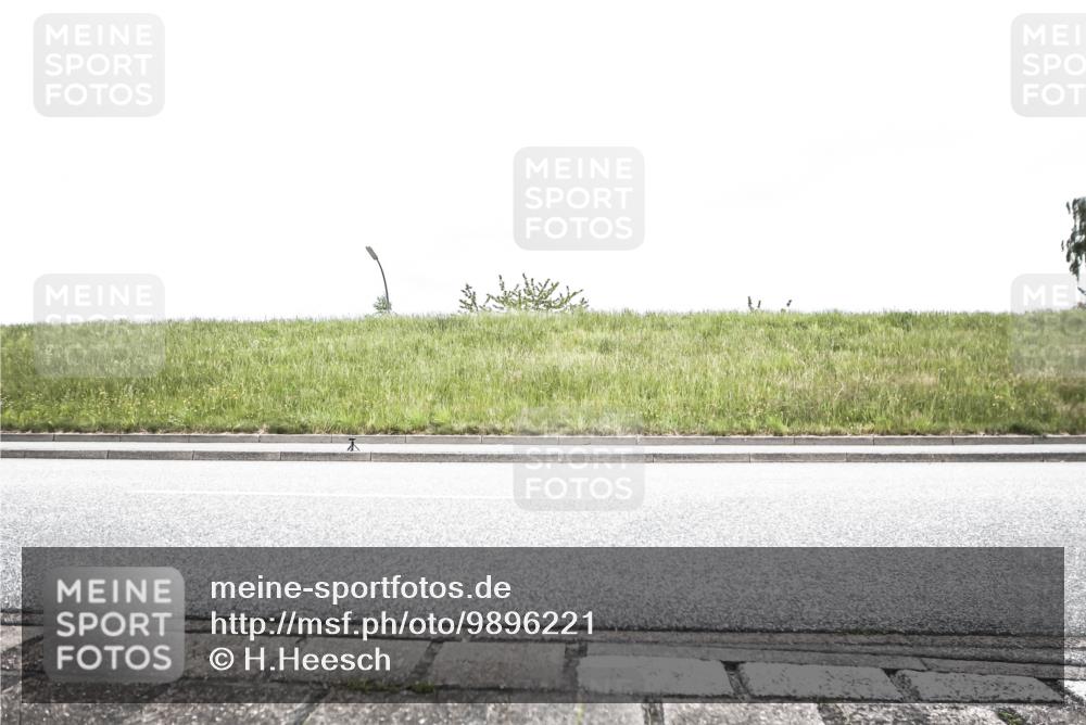 21.06.2026 - 29. Vierlanden-Triathlon H.Heesch http://msf.ph/oto/9896221 21.06.2026 09:47:49 Radfahren 57 meine-sportfotos.de