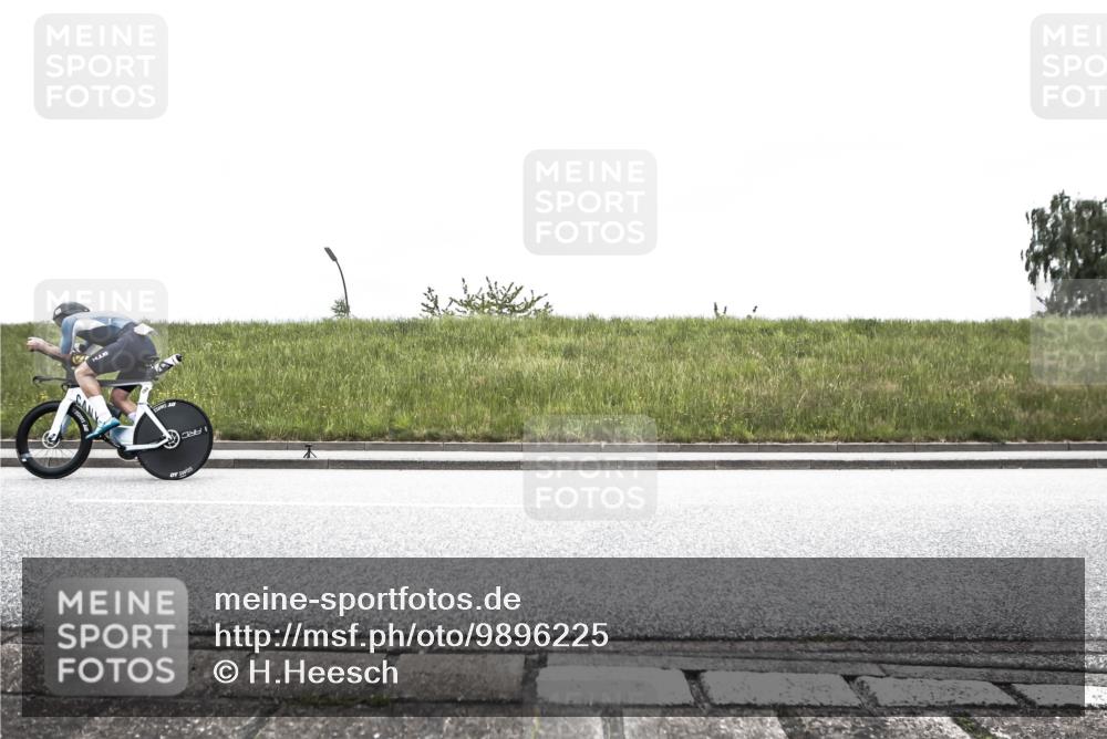 21.06.2026 - 29. Vierlanden-Triathlon H.Heesch http://msf.ph/oto/9896225 21.06.2026 09:48:13 Radfahren 13, 184, 233, 239 meine-sportfotos.de