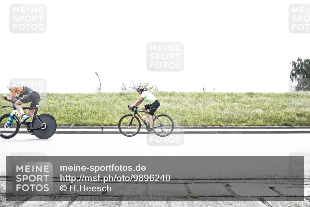 21.06.2026 - 29. Vierlanden-Triathlon H.Heesch http://msf.ph/oto/9896240 21.06.2026 11:42:11 Radfahren 256, 302, 808 meine-sportfotos.de