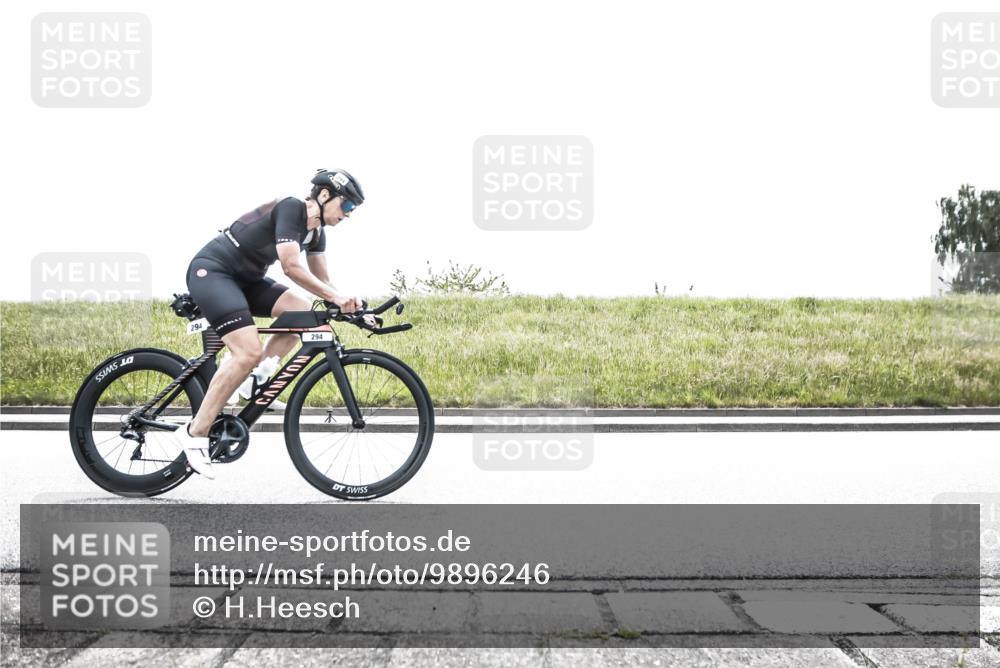 21.06.2026 - 29. Vierlanden-Triathlon H.Heesch http://msf.ph/oto/9896246 21.06.2026 11:42:22 Radfahren 294, 675 meine-sportfotos.de