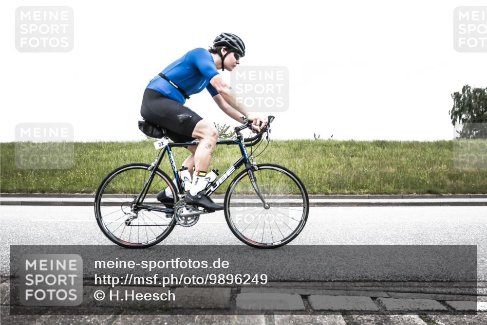 21.06.2026 - 29. Vierlanden-Triathlon H.Heesch http://msf.ph/oto/9896249 21.06.2026 09:49:02 Radfahren 22, 52, 207 meine-sportfotos.de