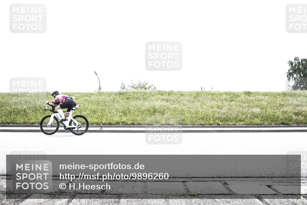 21.06.2026 - 29. Vierlanden-Triathlon H.Heesch http://msf.ph/oto/9896260 21.06.2026 11:42:43 Radfahren 223, 633, 701, 718, 740, 757 meine-sportfotos.de