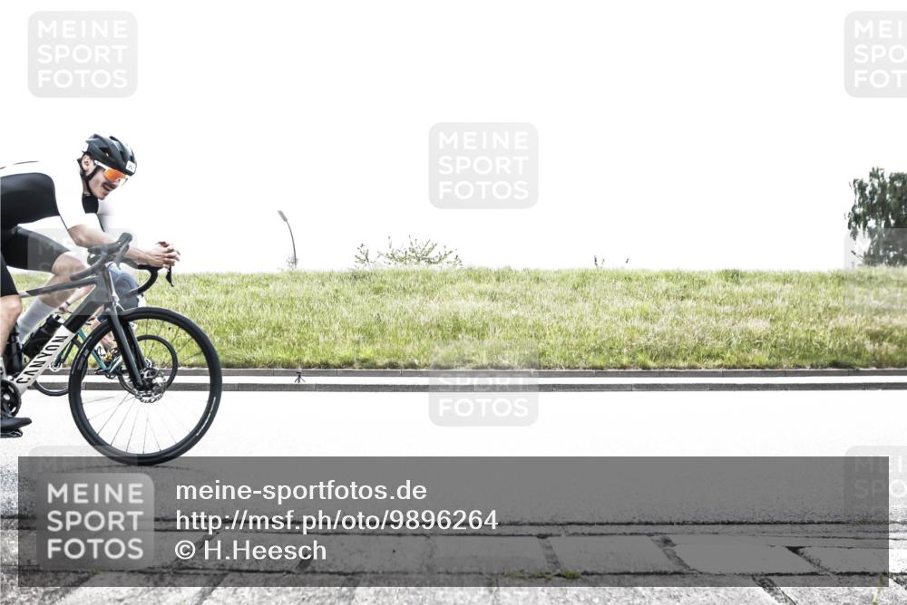 21.06.2026 - 29. Vierlanden-Triathlon H.Heesch http://msf.ph/oto/9896264 21.06.2026 11:42:48 Radfahren 632, 633, 701, 718, 757 meine-sportfotos.de