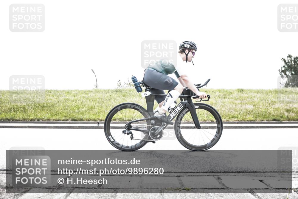 21.06.2026 - 29. Vierlanden-Triathlon H.Heesch http://msf.ph/oto/9896280 21.06.2026 11:43:19 Radfahren 41, 213, 707, 717 meine-sportfotos.de