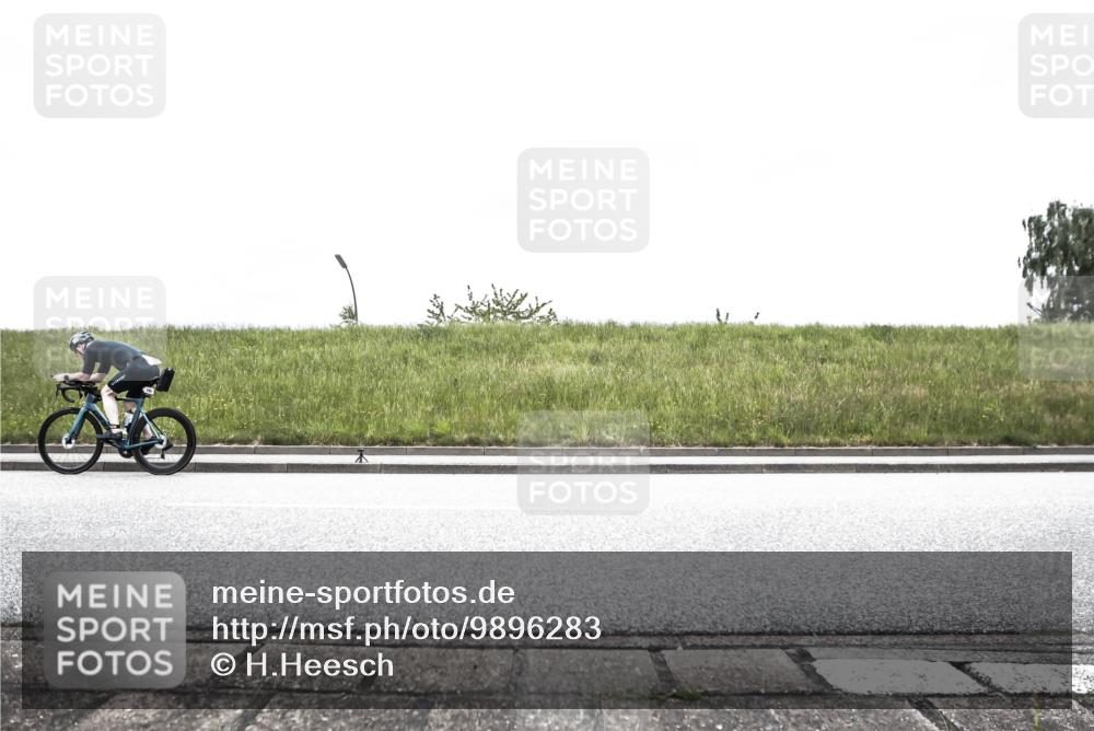 21.06.2026 - 29. Vierlanden-Triathlon H.Heesch http://msf.ph/oto/9896283 21.06.2026 09:51:08 Radfahren 15, 155 meine-sportfotos.de
