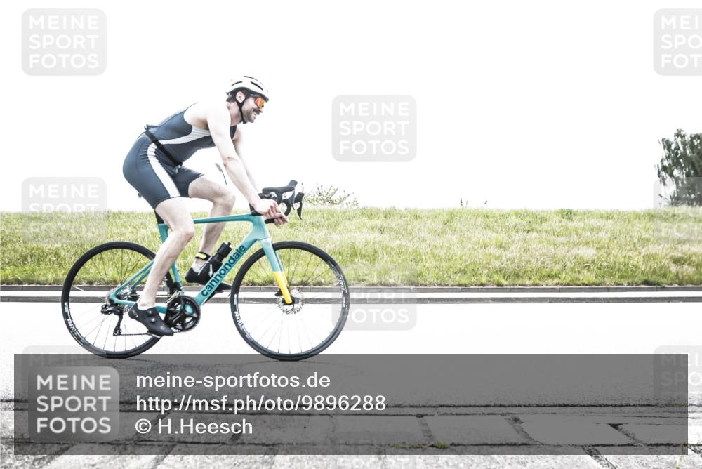 21.06.2026 - 29. Vierlanden-Triathlon H.Heesch http://msf.ph/oto/9896288 21.06.2026 11:43:32 Radfahren 628, 657, 687, 689, 731 meine-sportfotos.de