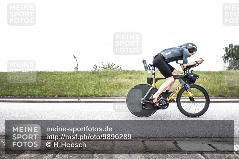 21.06.2026 - 29. Vierlanden-Triathlon H.Heesch http://msf.ph/oto/9896289 21.06.2026 09:51:26 Radfahren 32, 41, 42, 129 meine-sportfotos.de