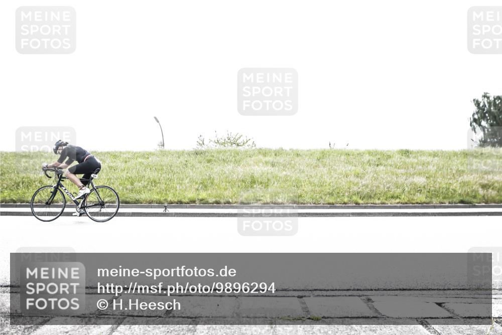 21.06.2026 - 29. Vierlanden-Triathlon H.Heesch http://msf.ph/oto/9896294 21.06.2026 11:43:38 Radfahren 278, 628, 657, 687, 689, 720, 731 meine-sportfotos.de