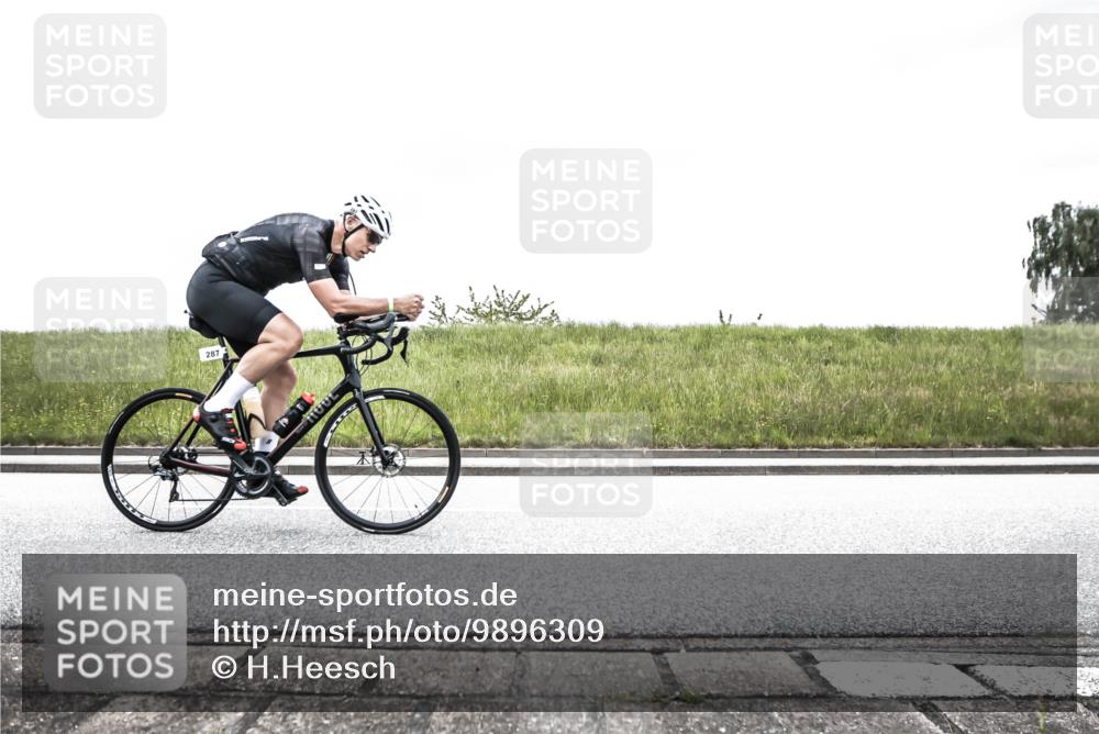 21.06.2026 - 29. Vierlanden-Triathlon H.Heesch http://msf.ph/oto/9896309 21.06.2026 09:52:59 Radfahren 108, 287 meine-sportfotos.de