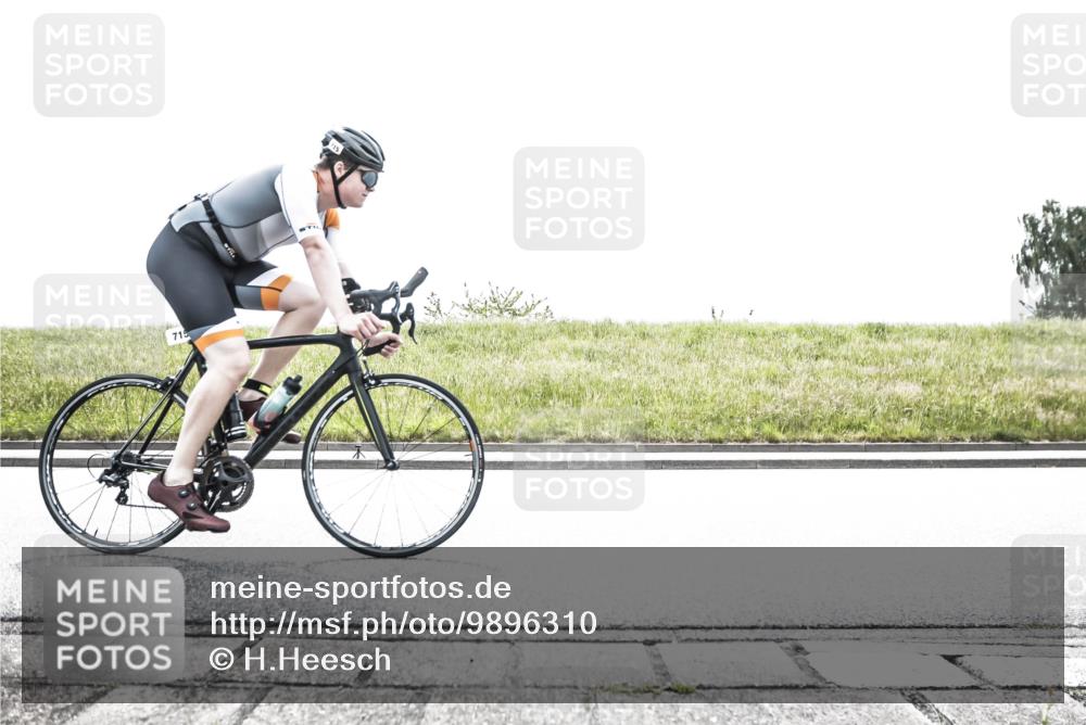 21.06.2026 - 29. Vierlanden-Triathlon H.Heesch http://msf.ph/oto/9896310 21.06.2026 11:44:16 Radfahren 710, 715, 747 meine-sportfotos.de