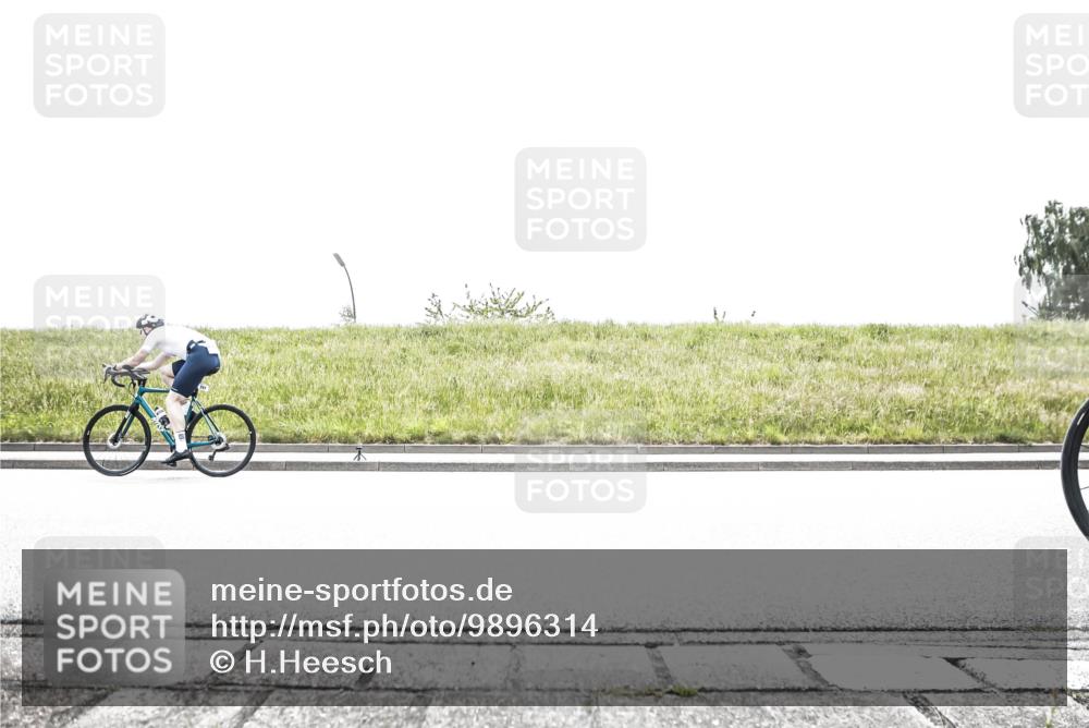 21.06.2026 - 29. Vierlanden-Triathlon H.Heesch http://msf.ph/oto/9896314 21.06.2026 11:44:20 Radfahren 710, 715, 747, 805 meine-sportfotos.de