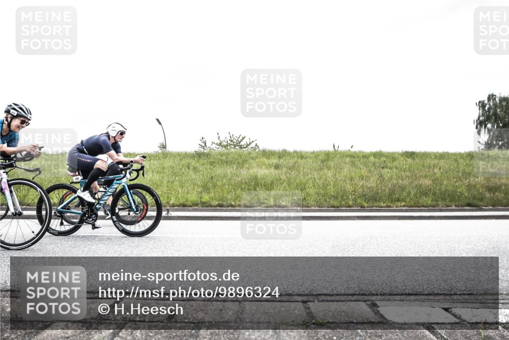 21.06.2026 - 29. Vierlanden-Triathlon H.Heesch http://msf.ph/oto/9896324 21.06.2026 09:53:31 Radfahren 51, 74, 79, 183, 197, 219, 268, 302 meine-sportfotos.de