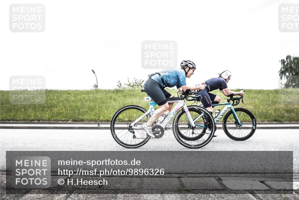 21.06.2026 - 29. Vierlanden-Triathlon H.Heesch http://msf.ph/oto/9896326 21.06.2026 09:53:31 Radfahren 51, 74, 79, 183, 197, 219, 268, 302 meine-sportfotos.de