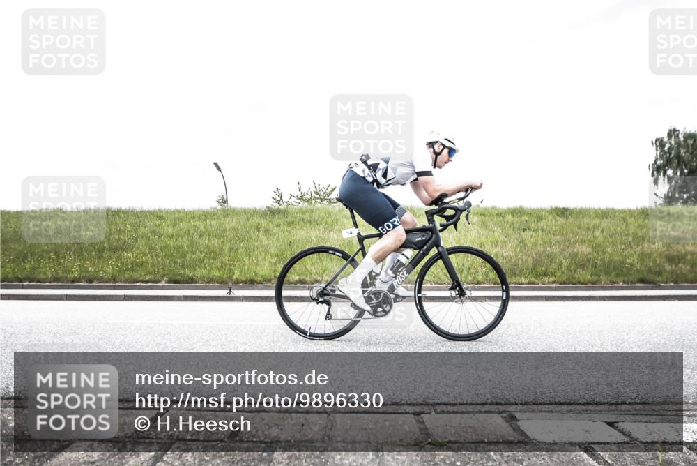 21.06.2026 - 29. Vierlanden-Triathlon H.Heesch http://msf.ph/oto/9896330 21.06.2026 09:53:35 Radfahren 51, 74, 79, 183, 219, 268, 302 meine-sportfotos.de