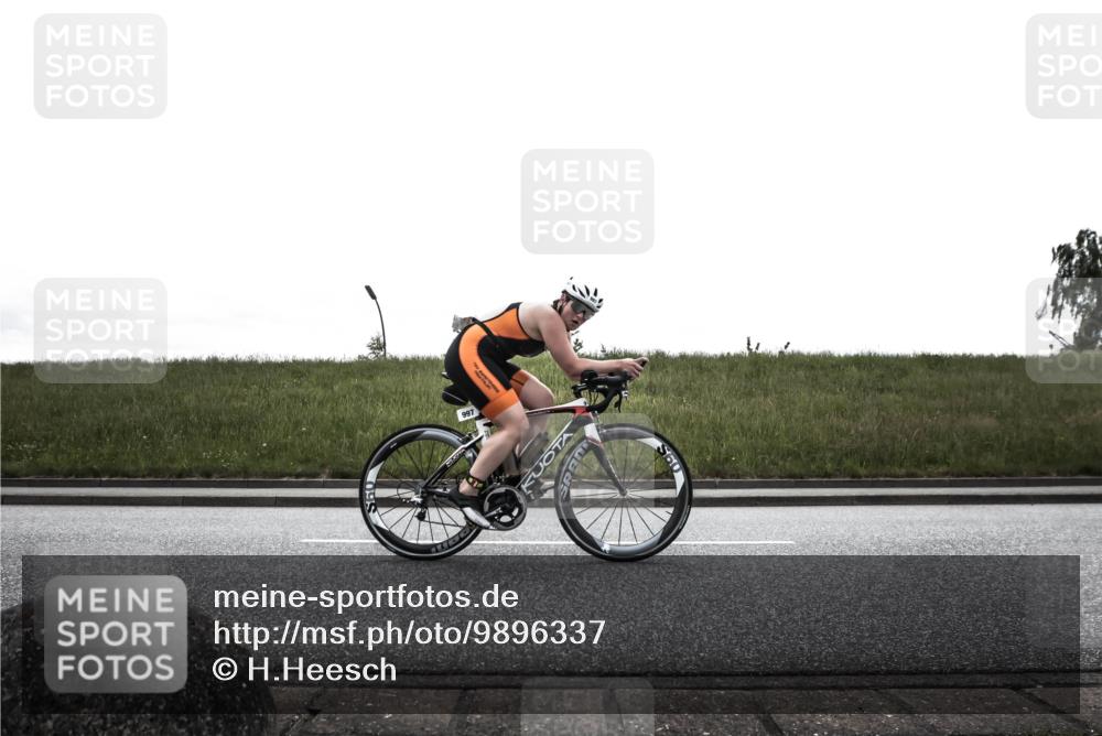 21.06.2026 - 29. Vierlanden-Triathlon H.Heesch http://msf.ph/oto/9896337 21.06.2026 12:34:24 Radfahren 982, 990, 991, 997, 1009, 1010 meine-sportfotos.de