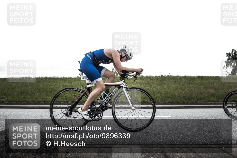 21.06.2026 - 29. Vierlanden-Triathlon H.Heesch http://msf.ph/oto/9896339 21.06.2026 12:34:24 Radfahren 982, 990, 991, 997, 1009, 1010 meine-sportfotos.de