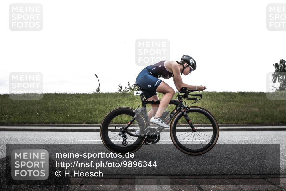 21.06.2026 - 29. Vierlanden-Triathlon H.Heesch http://msf.ph/oto/9896344 21.06.2026 12:34:34 Radfahren 961, 984, 1009 meine-sportfotos.de