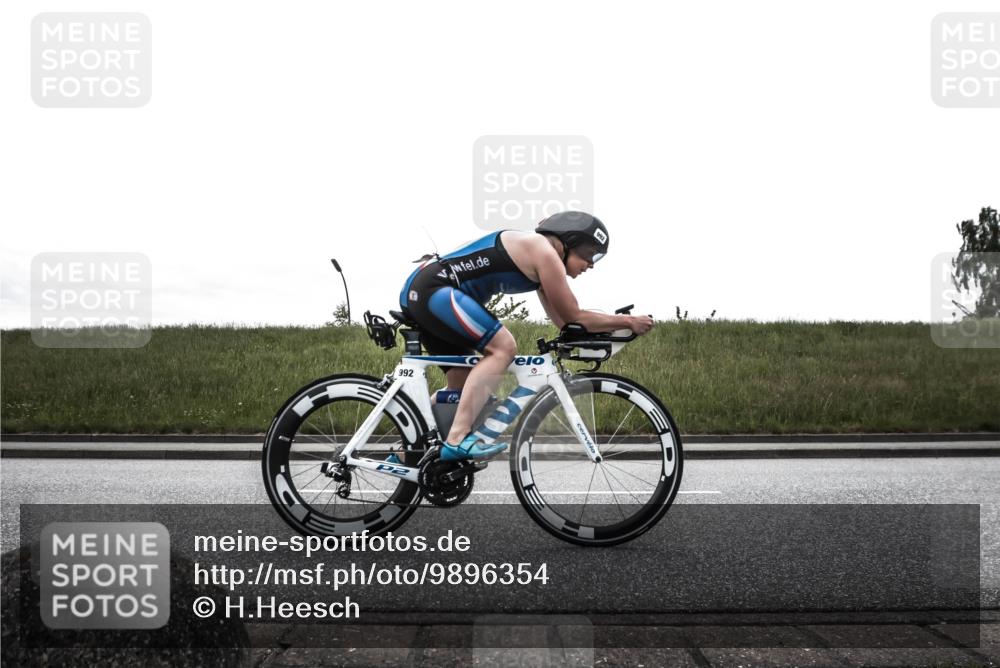 21.06.2026 - 29. Vierlanden-Triathlon H.Heesch http://msf.ph/oto/9896354 21.06.2026 12:35:12 Radfahren 768, 796, 827, 992, 999 meine-sportfotos.de