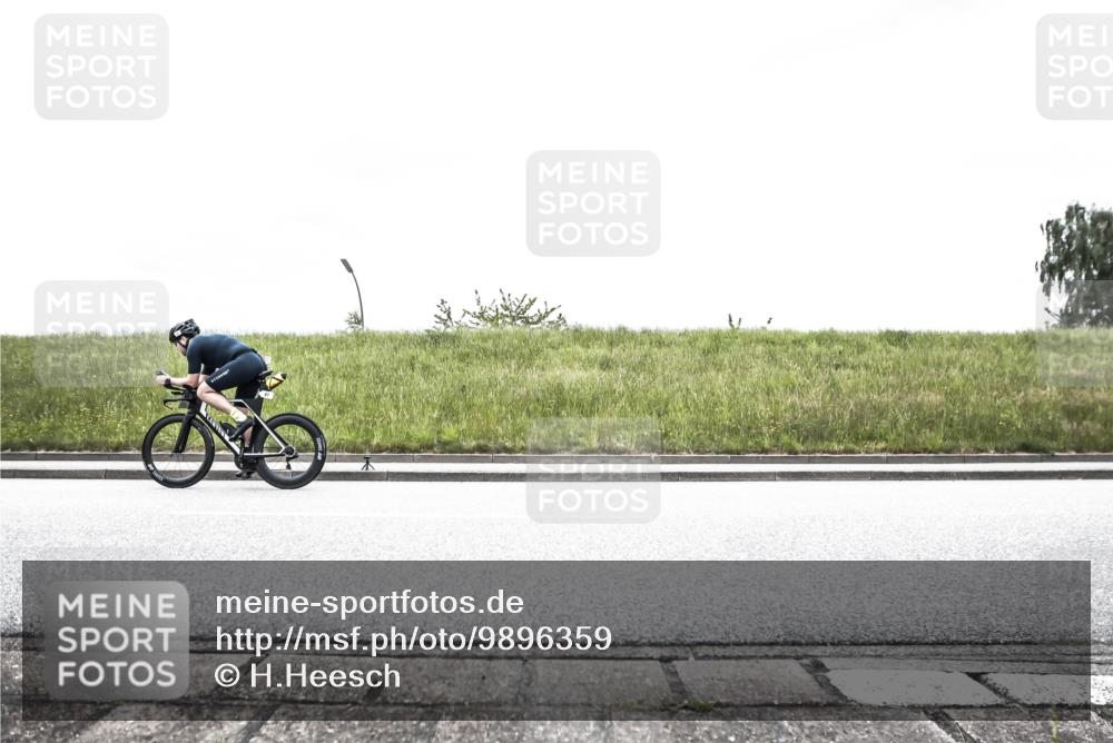 21.06.2026 - 29. Vierlanden-Triathlon H.Heesch http://msf.ph/oto/9896359 21.06.2026 09:54:20 Radfahren 21, 27, 164, 294 meine-sportfotos.de