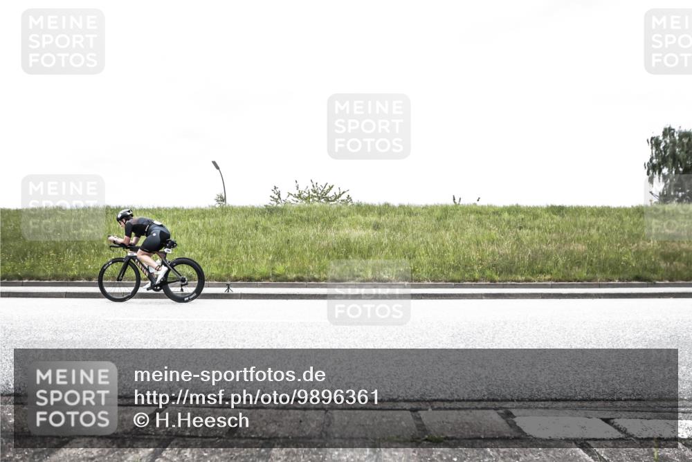 21.06.2026 - 29. Vierlanden-Triathlon H.Heesch http://msf.ph/oto/9896361 21.06.2026 09:54:26 Radfahren 4, 56, 294 meine-sportfotos.de