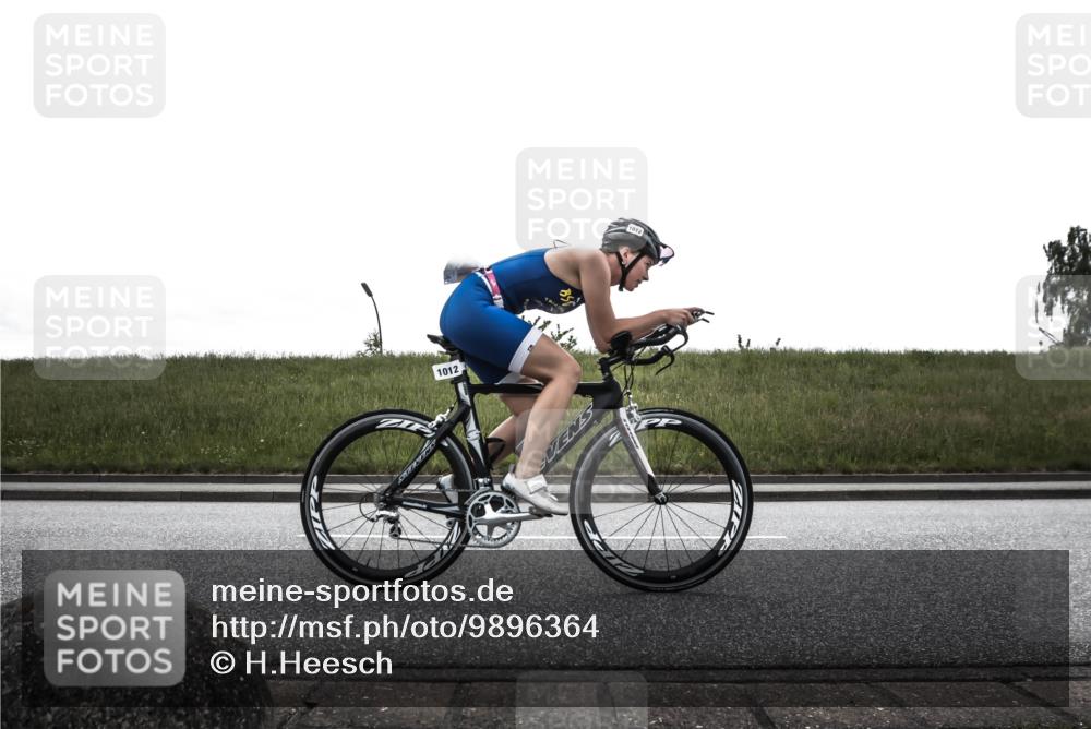 21.06.2026 - 29. Vierlanden-Triathlon H.Heesch http://msf.ph/oto/9896364 21.06.2026 12:35:41 Radfahren 1004, 1012 meine-sportfotos.de