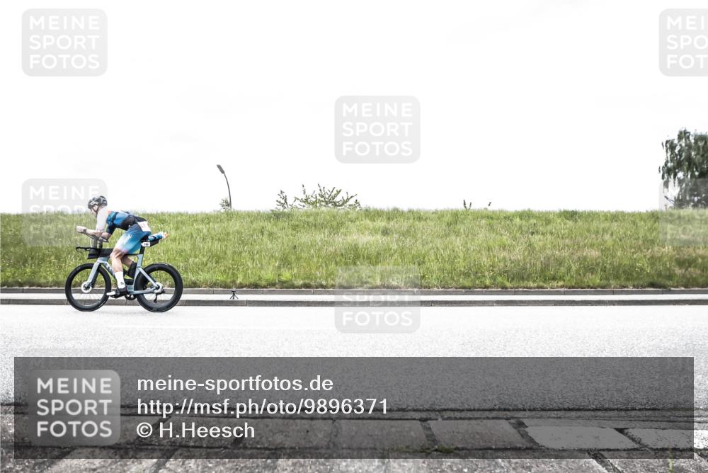 21.06.2026 - 29. Vierlanden-Triathlon H.Heesch http://msf.ph/oto/9896371 21.06.2026 09:54:47 Radfahren 118, 119, 186 meine-sportfotos.de