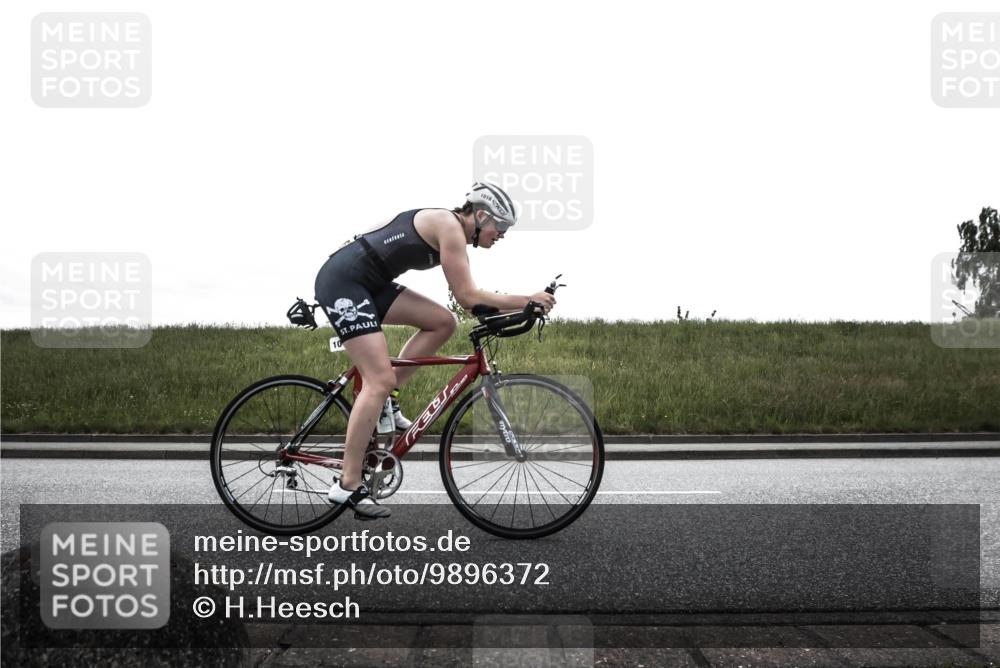 21.06.2026 - 29. Vierlanden-Triathlon H.Heesch http://msf.ph/oto/9896372 21.06.2026 12:36:13 Radfahren 790, 854, 1016, 1020, 1021 meine-sportfotos.de