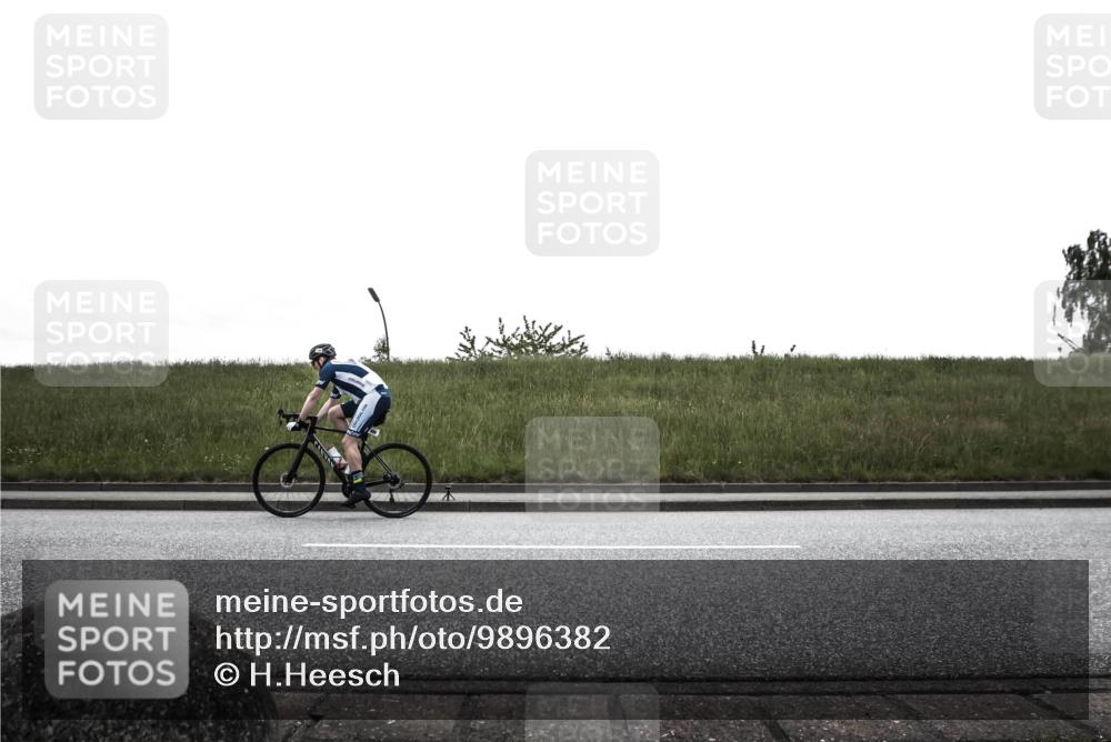 21.06.2026 - 29. Vierlanden-Triathlon H.Heesch http://msf.ph/oto/9896382 21.06.2026 12:36:42 Radfahren 754, 766, 899, 987 meine-sportfotos.de