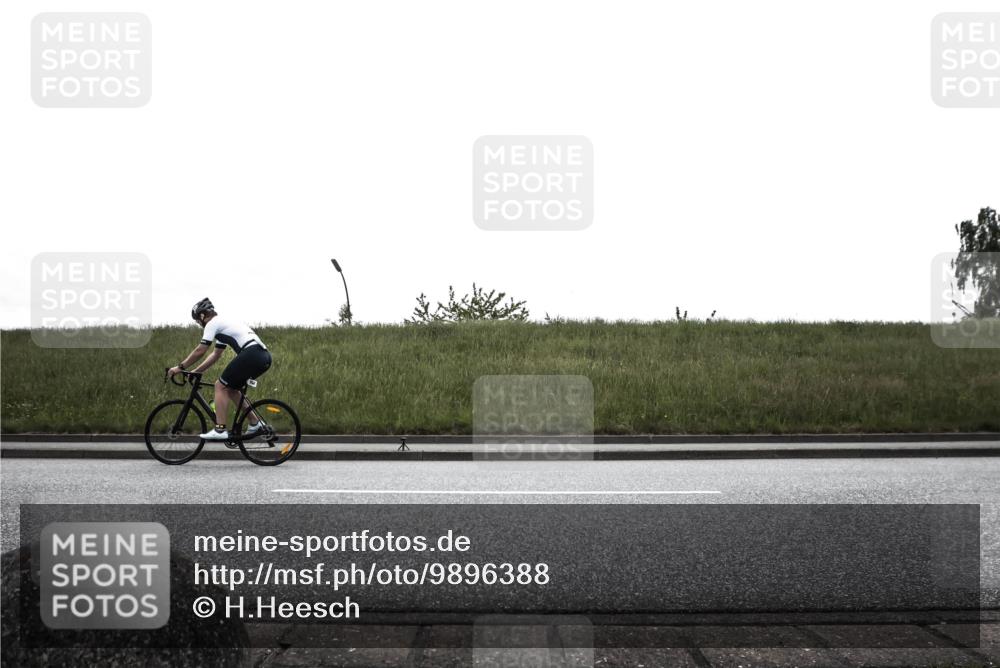 21.06.2026 - 29. Vierlanden-Triathlon H.Heesch http://msf.ph/oto/9896388 21.06.2026 12:36:47 Radfahren 670, 754, 766, 987 meine-sportfotos.de