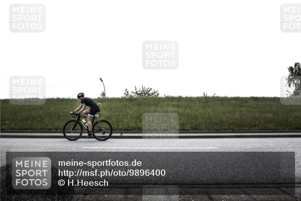 21.06.2026 - 29. Vierlanden-Triathlon H.Heesch http://msf.ph/oto/9896400 21.06.2026 12:37:55 Radfahren 884 meine-sportfotos.de