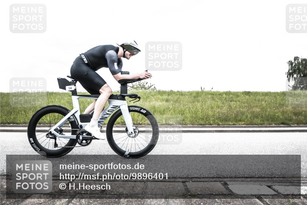 21.06.2026 - 29. Vierlanden-Triathlon H.Heesch http://msf.ph/oto/9896401 21.06.2026 09:56:23 Radfahren 14 meine-sportfotos.de