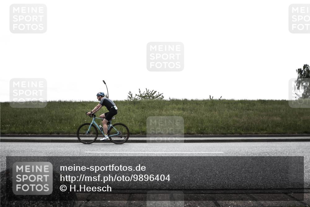 21.06.2026 - 29. Vierlanden-Triathlon H.Heesch http://msf.ph/oto/9896404 21.06.2026 12:38:17 Radfahren 767, 869 meine-sportfotos.de
