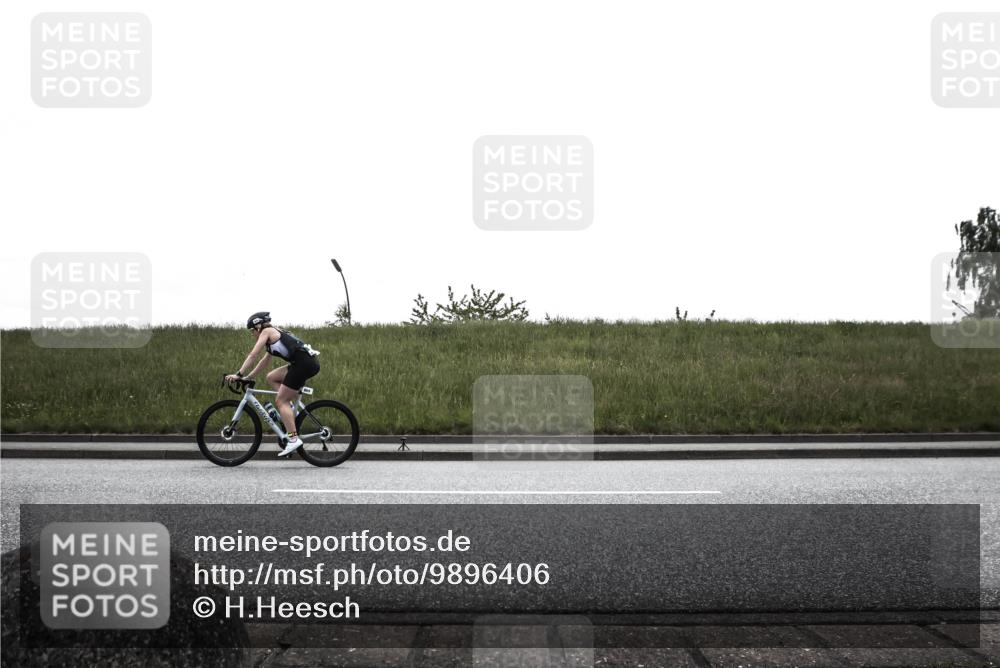 21.06.2026 - 29. Vierlanden-Triathlon H.Heesch http://msf.ph/oto/9896406 21.06.2026 12:38:26 Radfahren 869, 979 meine-sportfotos.de