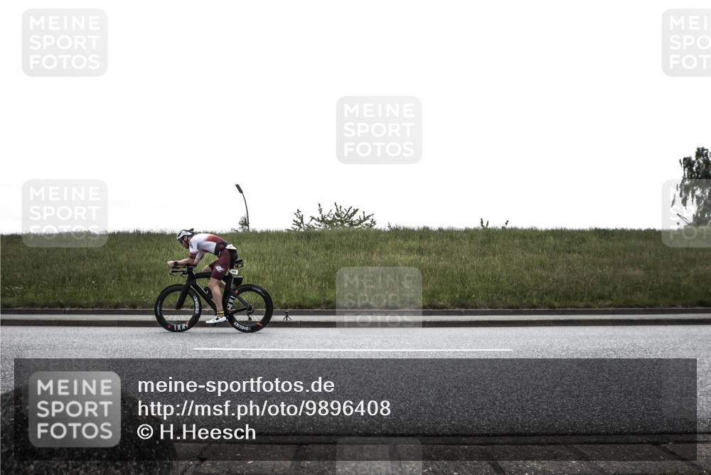 21.06.2026 - 29. Vierlanden-Triathlon H.Heesch http://msf.ph/oto/9896408 21.06.2026 12:38:31 Radfahren 979 meine-sportfotos.de