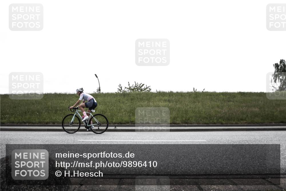 21.06.2026 - 29. Vierlanden-Triathlon H.Heesch http://msf.ph/oto/9896410 21.06.2026 12:38:49 Radfahren 872, 880, 883, 903 meine-sportfotos.de