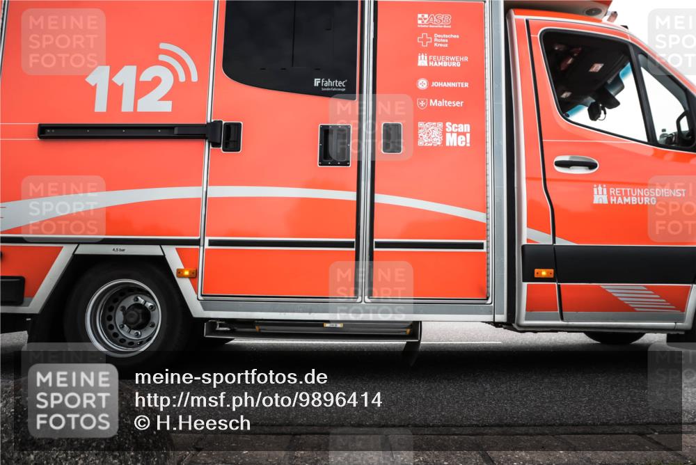 21.06.2026 - 29. Vierlanden-Triathlon H.Heesch http://msf.ph/oto/9896414 21.06.2026 12:38:55 Radfahren 880, 903 meine-sportfotos.de