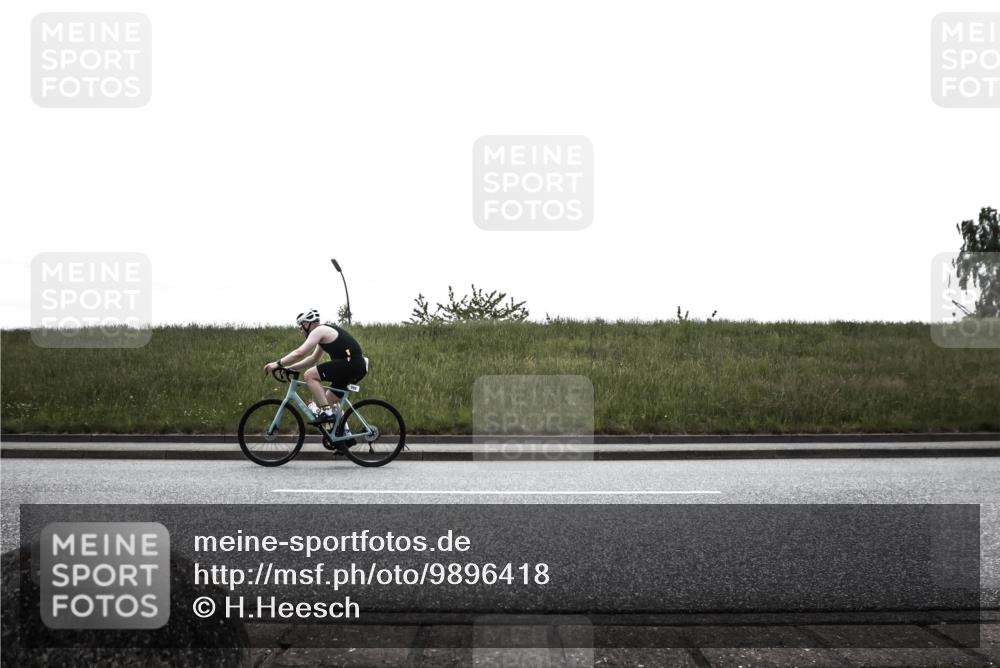 21.06.2026 - 29. Vierlanden-Triathlon H.Heesch http://msf.ph/oto/9896418 21.06.2026 12:39:09 Radfahren  meine-sportfotos.de