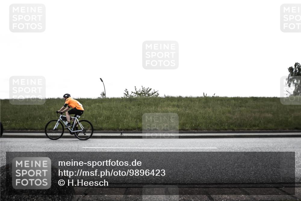21.06.2026 - 29. Vierlanden-Triathlon H.Heesch http://msf.ph/oto/9896423 21.06.2026 12:39:43 Radfahren 846, 859, 870 meine-sportfotos.de