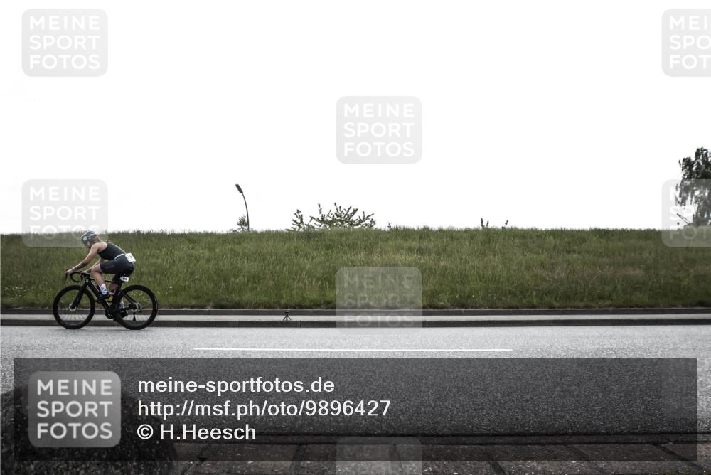21.06.2026 - 29. Vierlanden-Triathlon H.Heesch http://msf.ph/oto/9896427 21.06.2026 12:39:49 Radfahren 870 meine-sportfotos.de