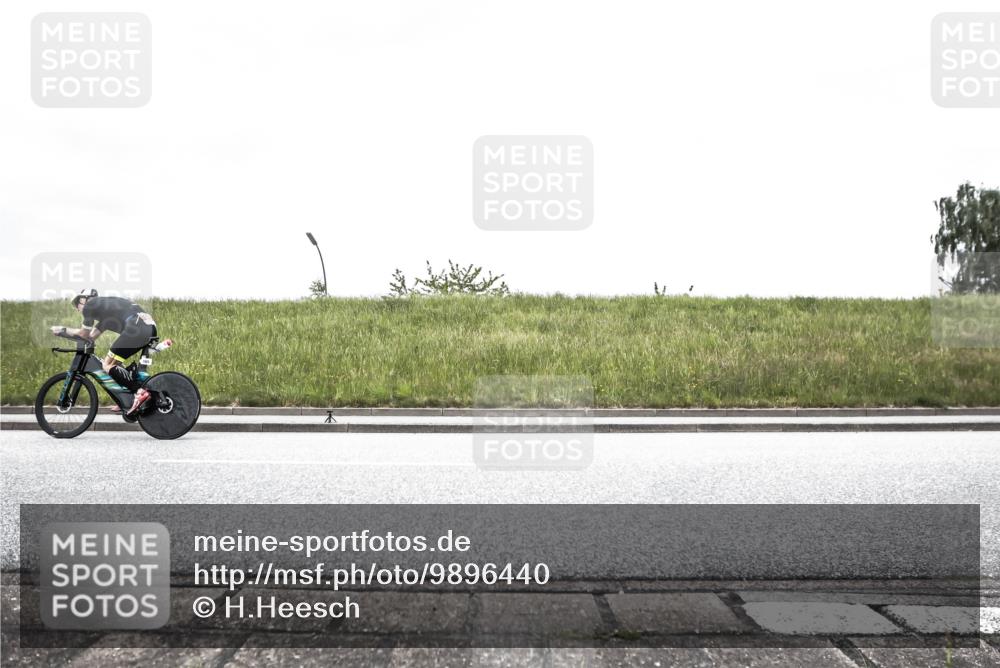 21.06.2026 - 29. Vierlanden-Triathlon H.Heesch http://msf.ph/oto/9896440 21.06.2026 09:58:21 Radfahren 88, 165, 375 meine-sportfotos.de