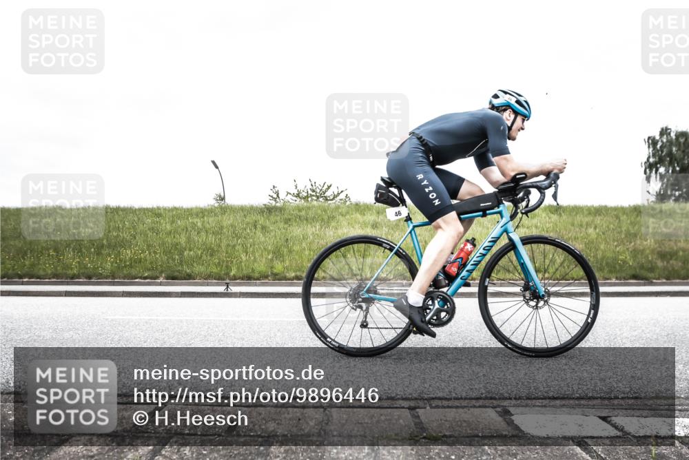 21.06.2026 - 29. Vierlanden-Triathlon H.Heesch http://msf.ph/oto/9896446 21.06.2026 09:58:31 Radfahren 46, 62, 202, 298, 364, 375 meine-sportfotos.de