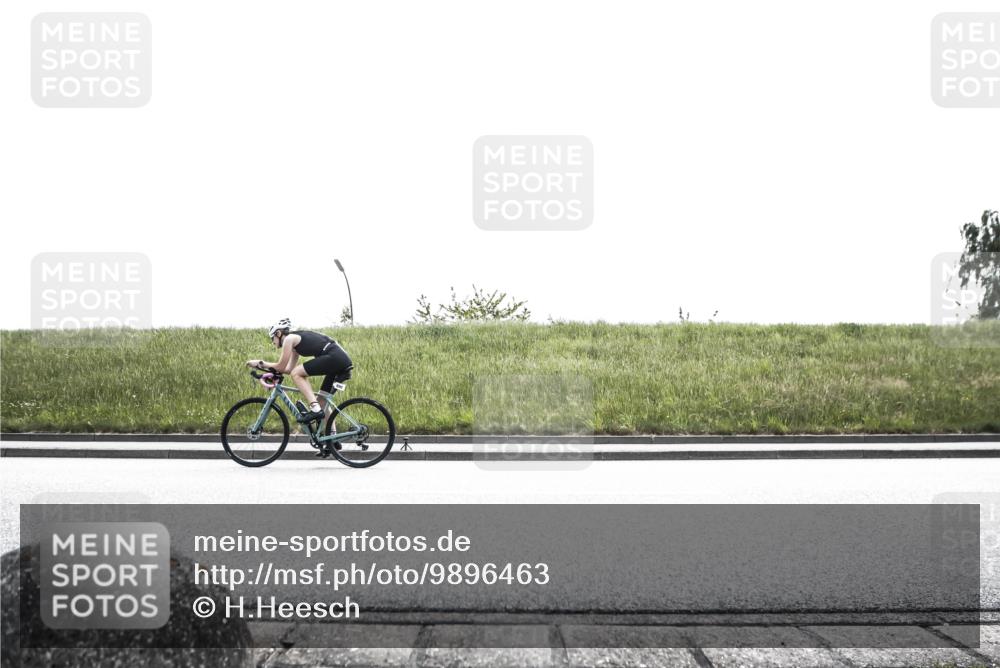 21.06.2026 - 29. Vierlanden-Triathlon H.Heesch http://msf.ph/oto/9896463 21.06.2026 12:45:37 Radfahren 890 meine-sportfotos.de