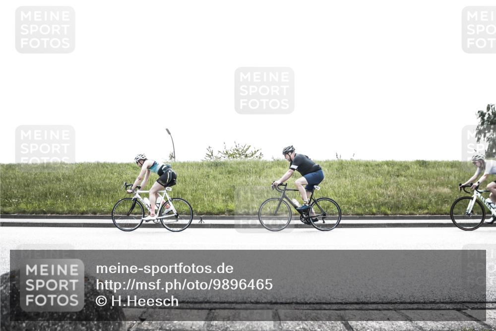21.06.2026 - 29. Vierlanden-Triathlon H.Heesch http://msf.ph/oto/9896465 21.06.2026 12:45:50 Radfahren 818, 833, 834, 856, 861, 874 meine-sportfotos.de