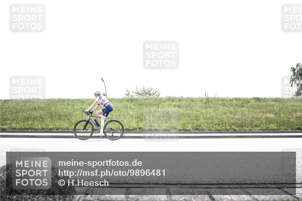 21.06.2026 - 29. Vierlanden-Triathlon H.Heesch http://msf.ph/oto/9896481 21.06.2026 12:46:33 Radfahren 849 meine-sportfotos.de