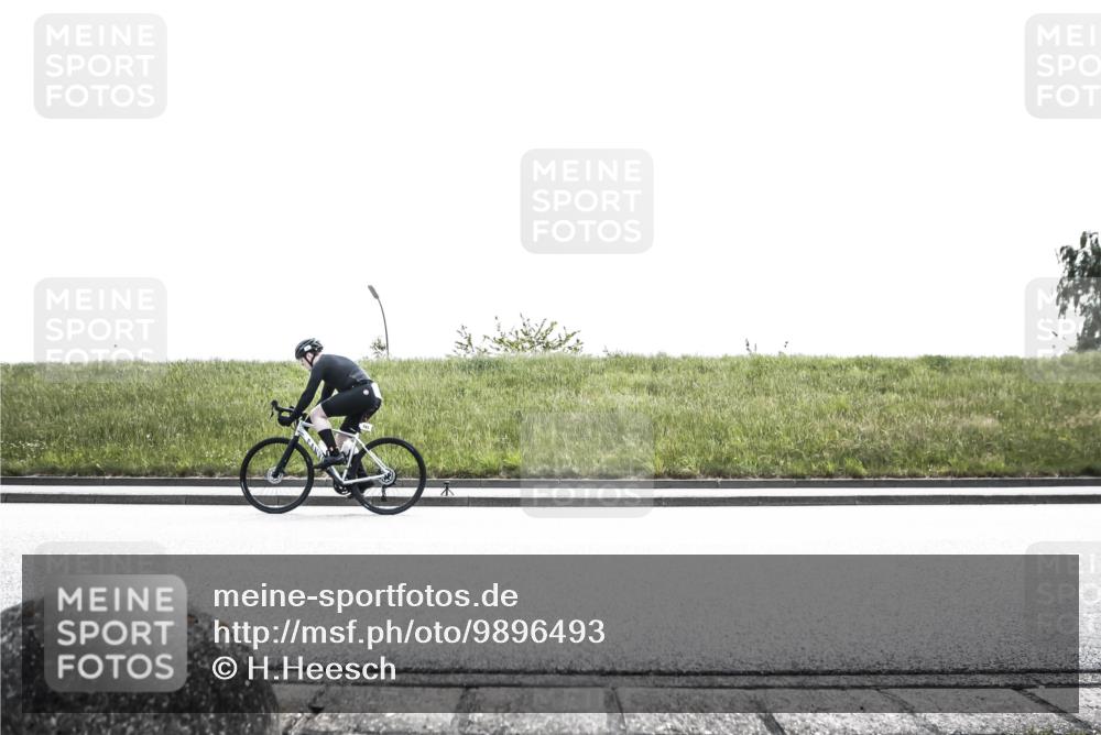 21.06.2026 - 29. Vierlanden-Triathlon H.Heesch http://msf.ph/oto/9896493 21.06.2026 12:47:59 Radfahren 651, 741, 847 meine-sportfotos.de
