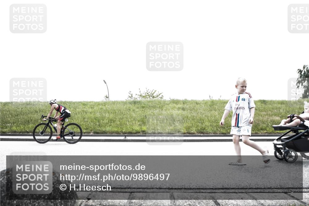 21.06.2026 - 29. Vierlanden-Triathlon H.Heesch http://msf.ph/oto/9896497 21.06.2026 12:48:03 Radfahren 847, 895 meine-sportfotos.de